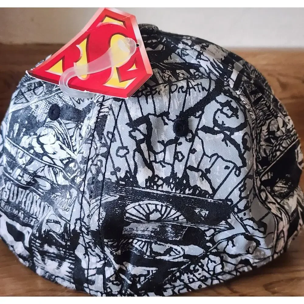 Bioworld Superman DC Comics Flatbill Fitted Hat Men's Black White Comic Print